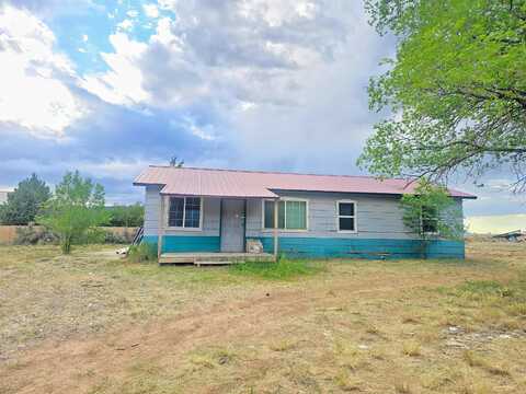 13 Gonzales Rd, Questa, NM 87556