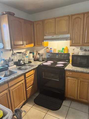 4160 NW 21st St, Lauderhill, FL 33313