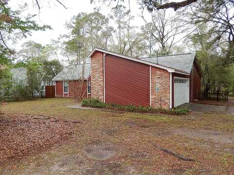 5800 Doonesbury Court, Tallahassee, FL 32303