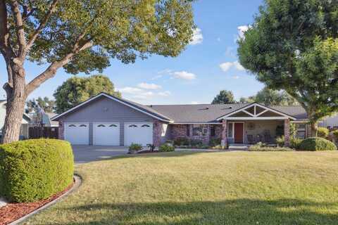 5626 W Judy Court, Visalia, CA 93277