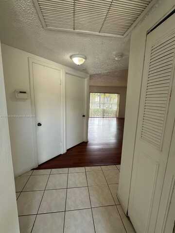 8290 Lake Dr, Doral, FL 33166