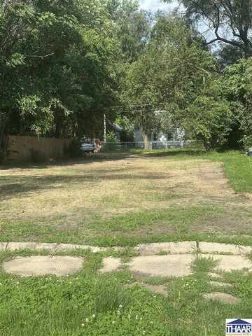 1817 N 12th Street, Terre Haute, IN 47804