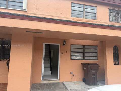 2225 W 53rd Pl, Hialeah, FL 33016