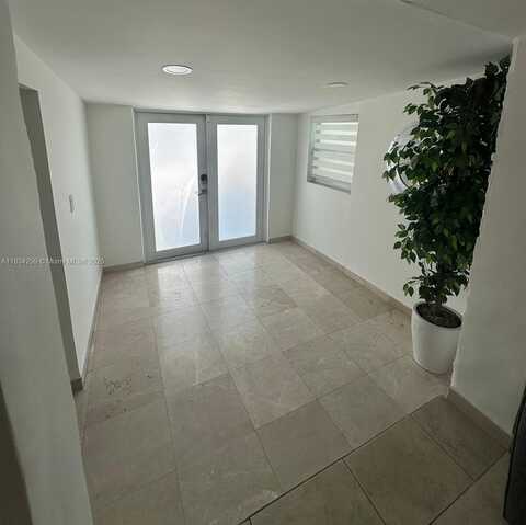 17650 NE 19th Ave, North Miami Beach, FL 33162