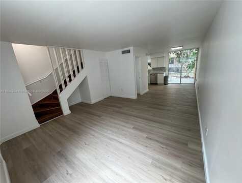 6007 SW 69th St, South Miami, FL 33143