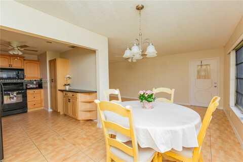 1055 NW 83rd Ave, Plantation, FL 33322
