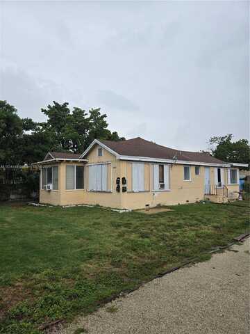 2215 Fillmore St, Hollywood, FL 33020