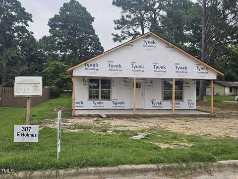 307 E Holmes Street, Benson, NC 27504