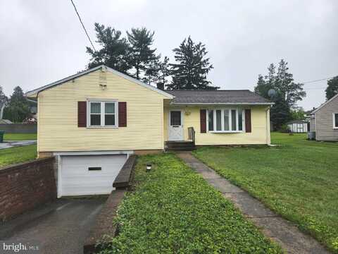 1930 MANOR RIDGE DRIVE, LANCASTER, PA 17603