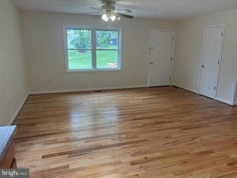 296 BRYCE BOULEVARD, MOUNT JACKSON, VA 22842