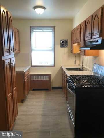 913 E UPSAL STREET, PHILADELPHIA, PA 19150