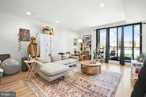 381 MARTIN STREET, PHILADELPHIA, PA 19128