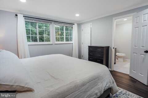 5326 LAROCHELLE COURT, ALEXANDRIA, VA 22315