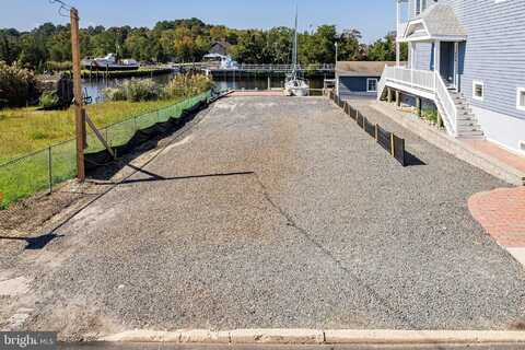 232 S GREEN STREET, TUCKERTON, NJ 08087