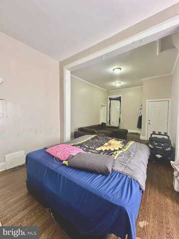 206 PENNINGTON AVENUE, TRENTON, NJ 08618