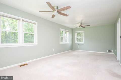 2812 YEONAS DRIVE, VIENNA, VA 22180