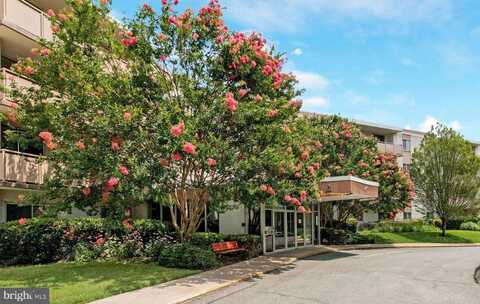7501 DEMOCRACY BOULEVARD, BETHESDA, MD 20817