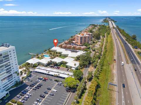 7310 SUNSHINE SKYWAY LANE S, Saint Petersburg, FL 33711