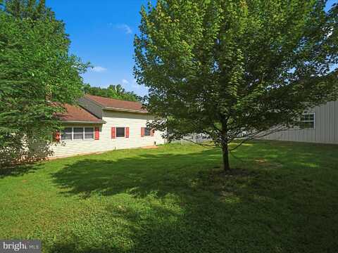 400 SMITH LANE, PALMYRA, PA 17078