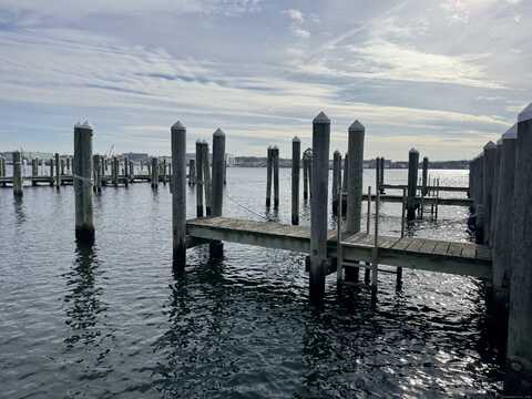 100 Pequot Avenue, New London, CT 06320