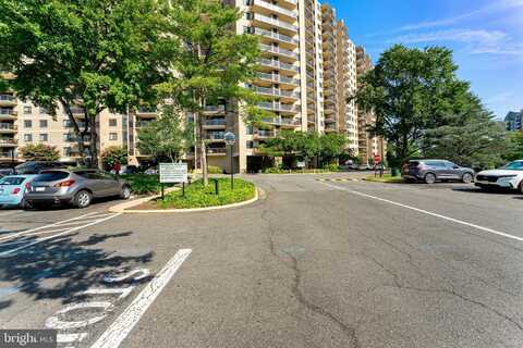 203 YOAKUM PARKWAY, ALEXANDRIA, VA 22304