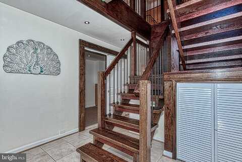 9400 VAN ARSDALE DRIVE, VIENNA, VA 22181