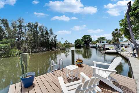 8702 DRIFTWOOD DRIVE, TAMPA, FL 33615