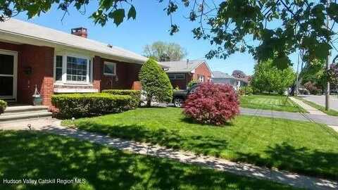 36 Finger Street, Saugerties, NY 12477