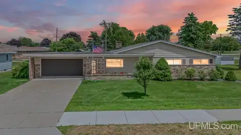 711 S Lincoln, Escanaba, MI 49829