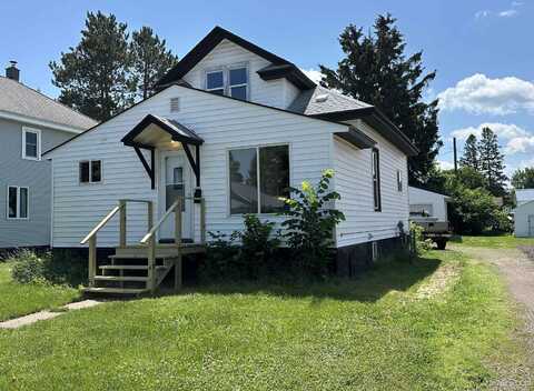1006 Harrison, Wakefield, MI 49968