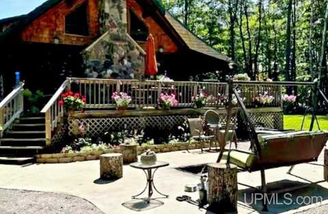 W15960 S Hilbert, Fence T-WI, WI 54120