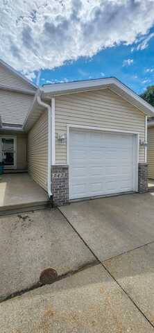 3423 Huntley Lane, Waterloo, IA 50702