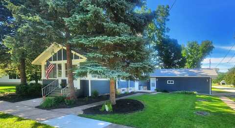 921 Water Street, New Hartford, IA 50660
