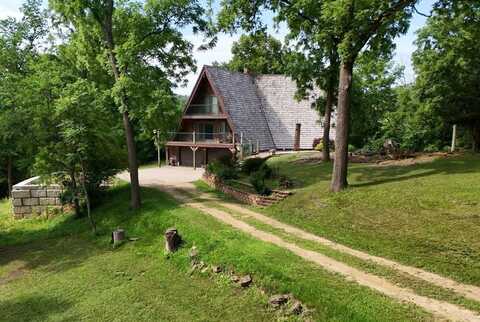 1000 Tanglewood Drive, Mc Gregor, IA 52157