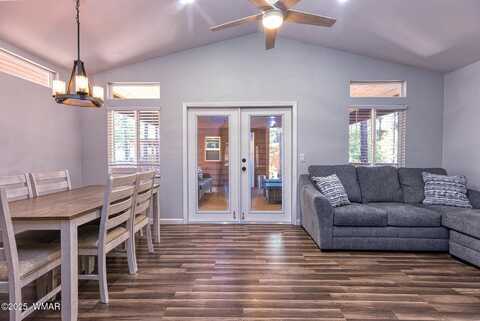 1941 E Mount Lodge Drive, Show Low, AZ 85901