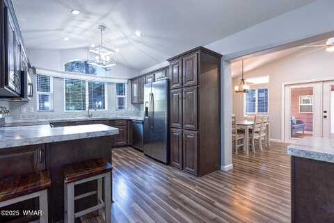 1941 E Mount Lodge Drive, Show Low, AZ 85901