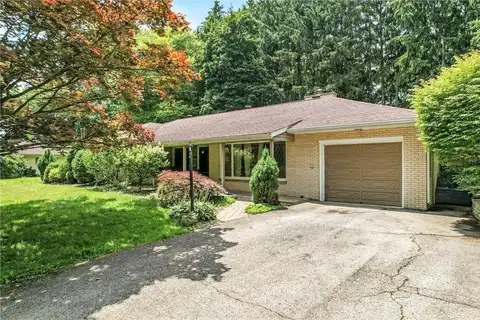 120 Maple Dr, Hermitage, PA 16148