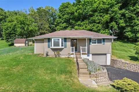 90 Franklin Farms Rd, Franklin, PA 15301