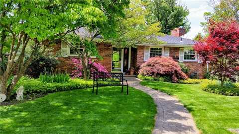 111 Charlotte Dr, Ligonier, PA 15658