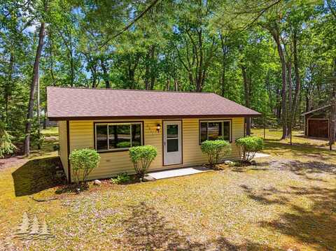 2911 Birch Street, Lewiston, MI 49756