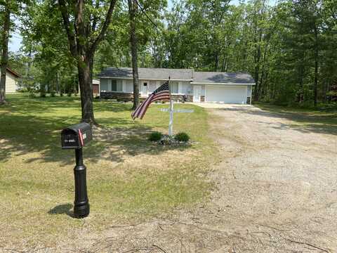 3350 Woodcrest Drive, Lewiston, MI 49756