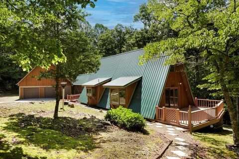 263 Wells Road, BRASSTOWN, NC 28902