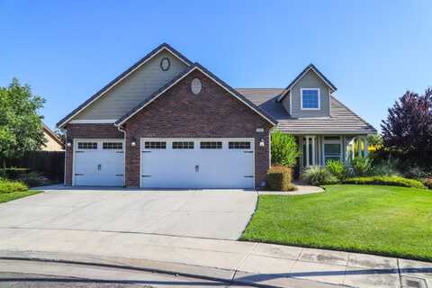 2981 Sierra Madre Avenue, Clovis, CA 93611
