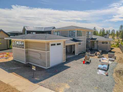 3227 NW Strickland Way, Bend, OR 97703