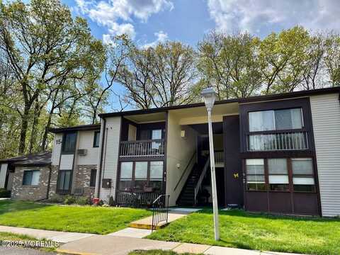 154 Cross Slope Court, Manalapan, NJ 07726