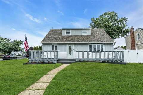 3633 Summer Drive, Wantagh, NY 11793