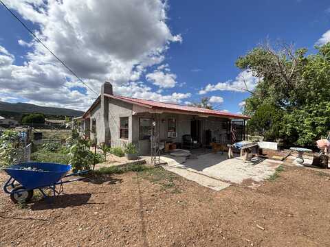 2 Bus Lane, Sandia Park, NM 87047