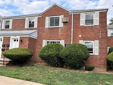255-31 75 Avenue, Glen Oaks, NY 11004