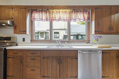 16 Pleasant Street, Phillips, ME 04966