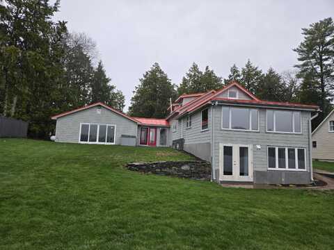 69 Scott Drive, Monmouth, ME 04259